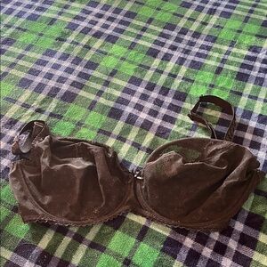 Chantelle Black Lacey Underwire Bra 38DDDD NWOT